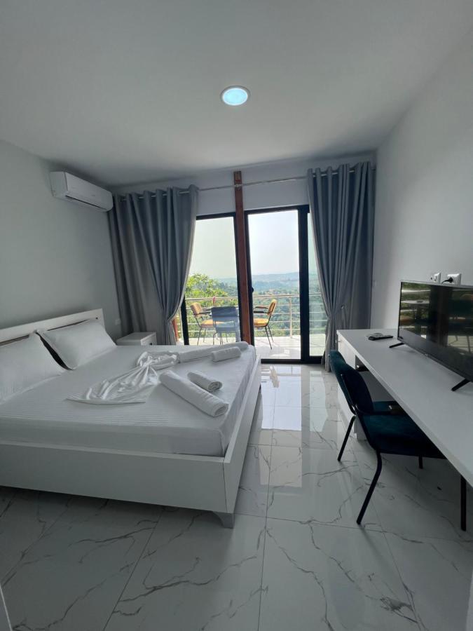 Restorant Hotel Xheni Shetaj المظهر الخارجي الصورة