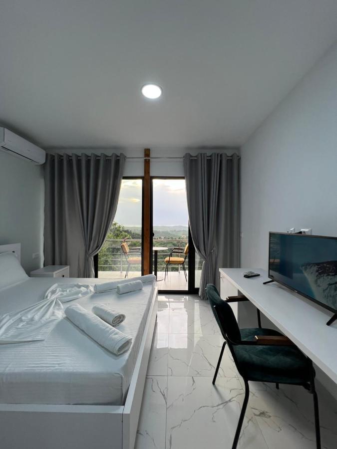 Restorant Hotel Xheni Shetaj المظهر الخارجي الصورة
