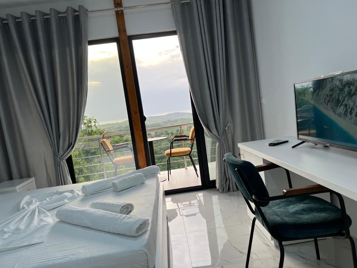 Restorant Hotel Xheni Shetaj المظهر الخارجي الصورة